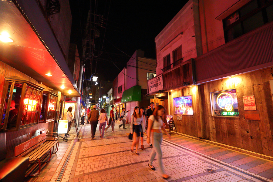 Dobuita Street: Yokosuka’s Retro American Nightlife Lane